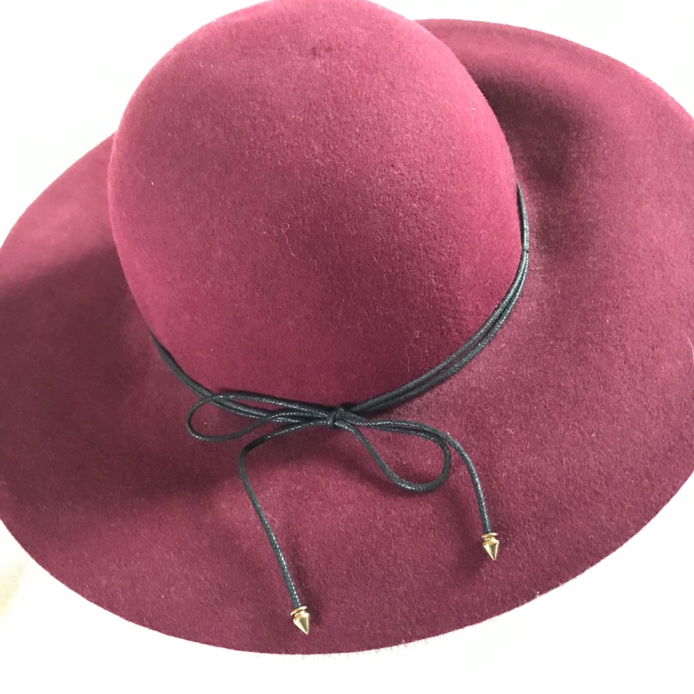 Hat - Picture 2 of 3